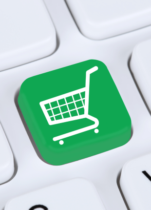 Dowiedz się, jak zamienić odwiedzających w lojalnych klientów. Poznaj zasady skutecznej nawigacji, optymalizacji koszyka i budowania zaufania w e-commerce.