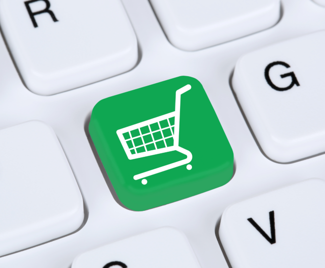 Dowiedz się, jak zamienić odwiedzających w lojalnych klientów. Poznaj zasady skutecznej nawigacji, optymalizacji koszyka i budowania zaufania w e-commerce.